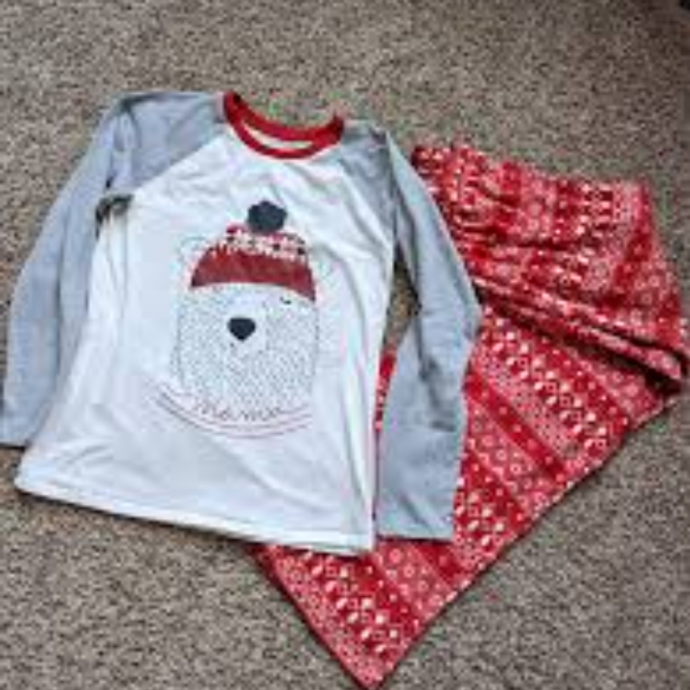 Wonder shop Christmas pajamas set Mama Bear